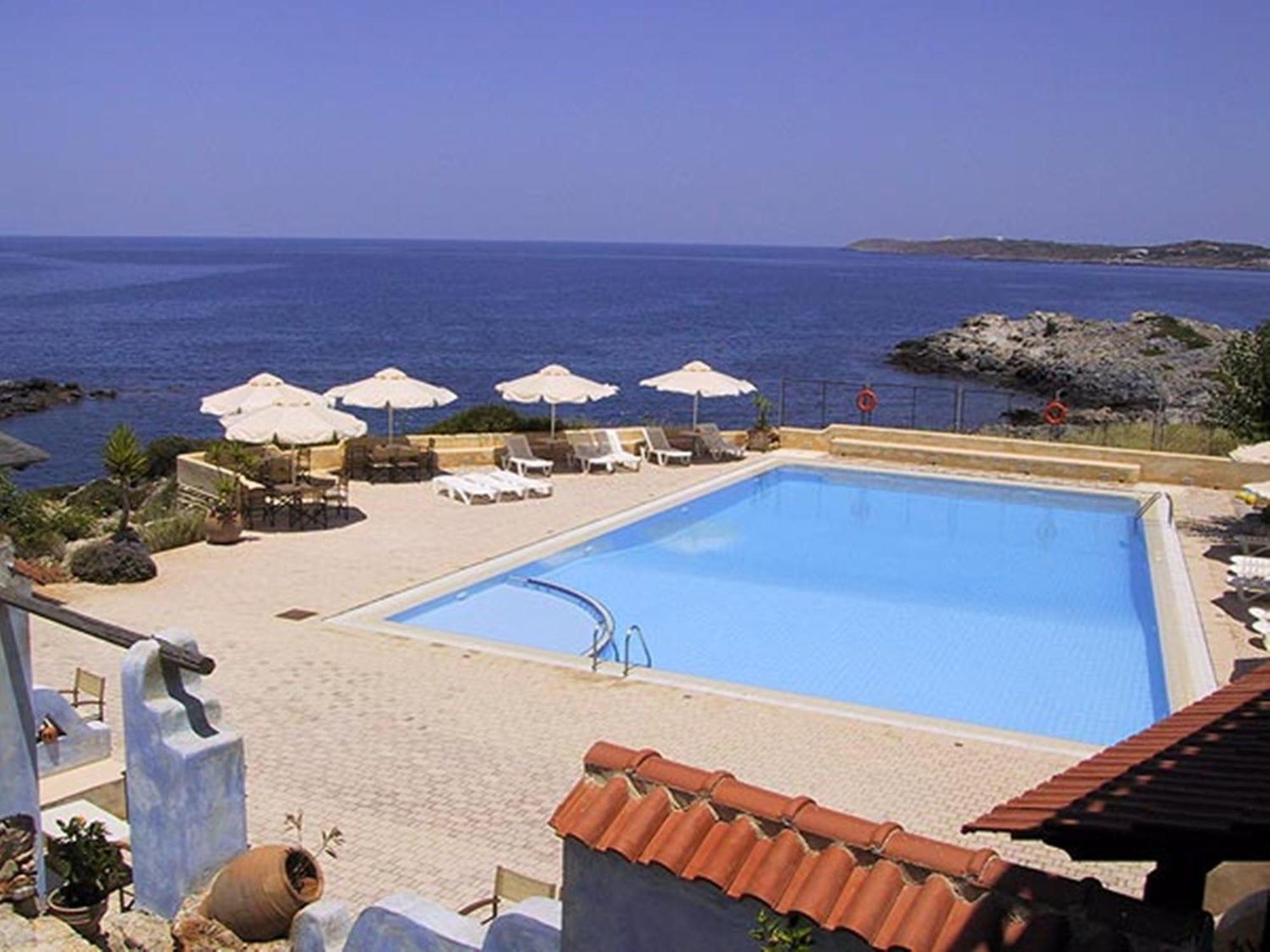 Giorgi'S Blue Apartments Kalathas Eksteriør billede